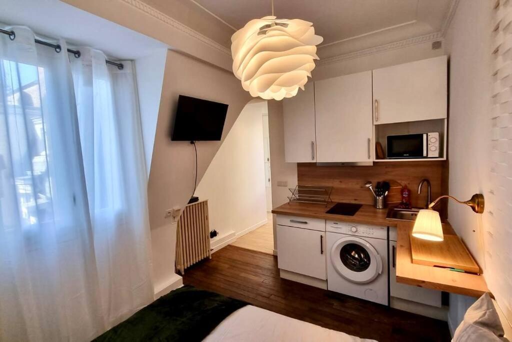 Champs-Elysees - Suite For 2 People Paris Extérieur photo