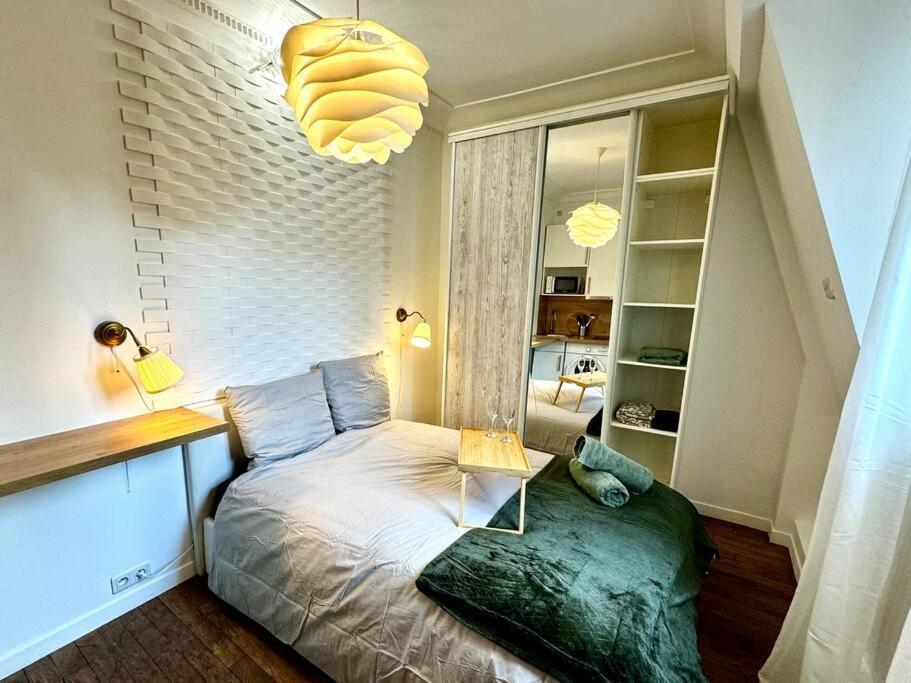 Champs-Elysees - Suite For 2 People Paris Extérieur photo