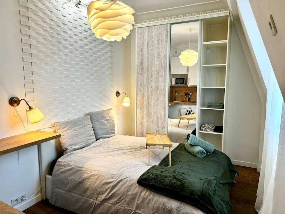 Champs-Elysees - Suite For 2 People Paris Extérieur photo